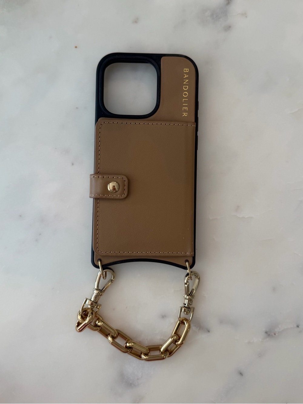 Bandolier Mila MagSafe iPhone 16 Pro Case Tan with Gold Link Chain Like-New!